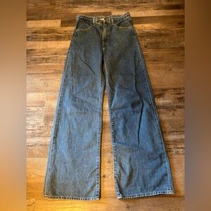 Levi's women’s size 26 ribcage wide leg jeans